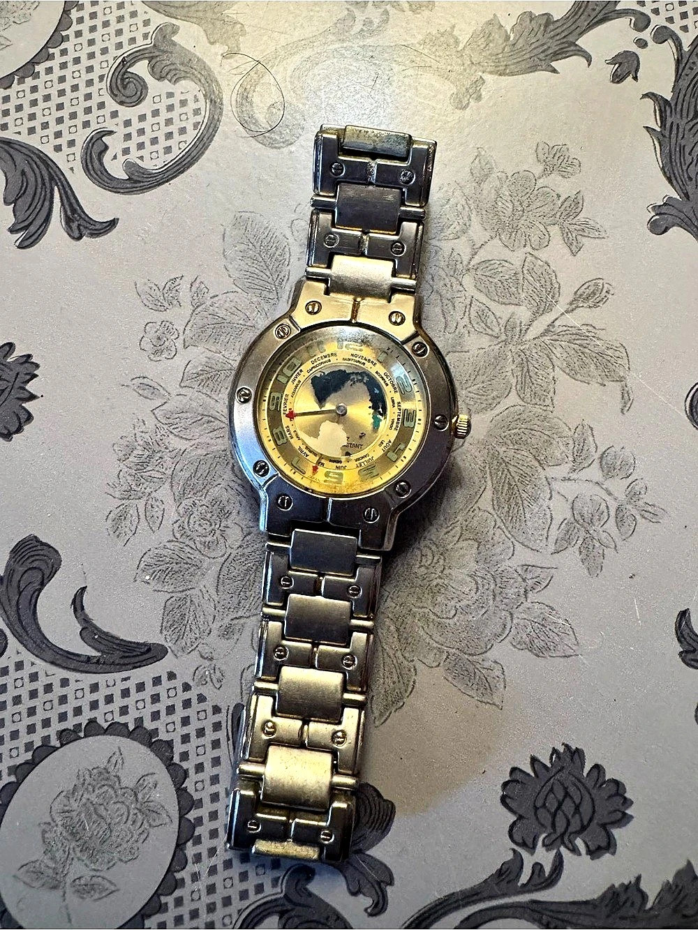 Vintage Paul Jardin World Map French Calendar Quartz Watch